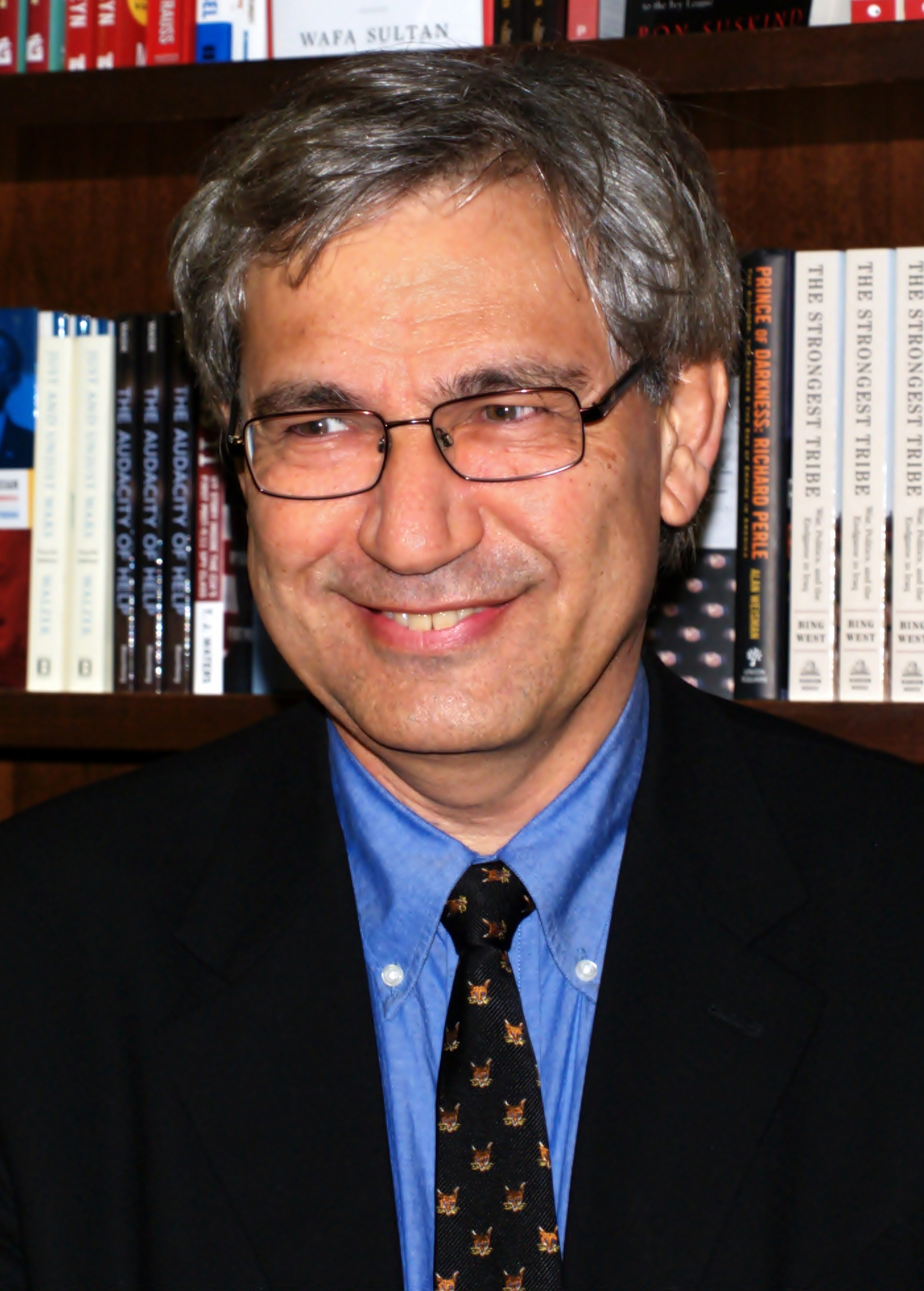 Orhan Pamuk Kimdir